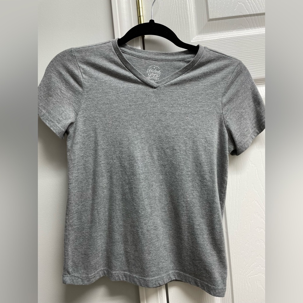 Plain grey V-Neck T-Shirt